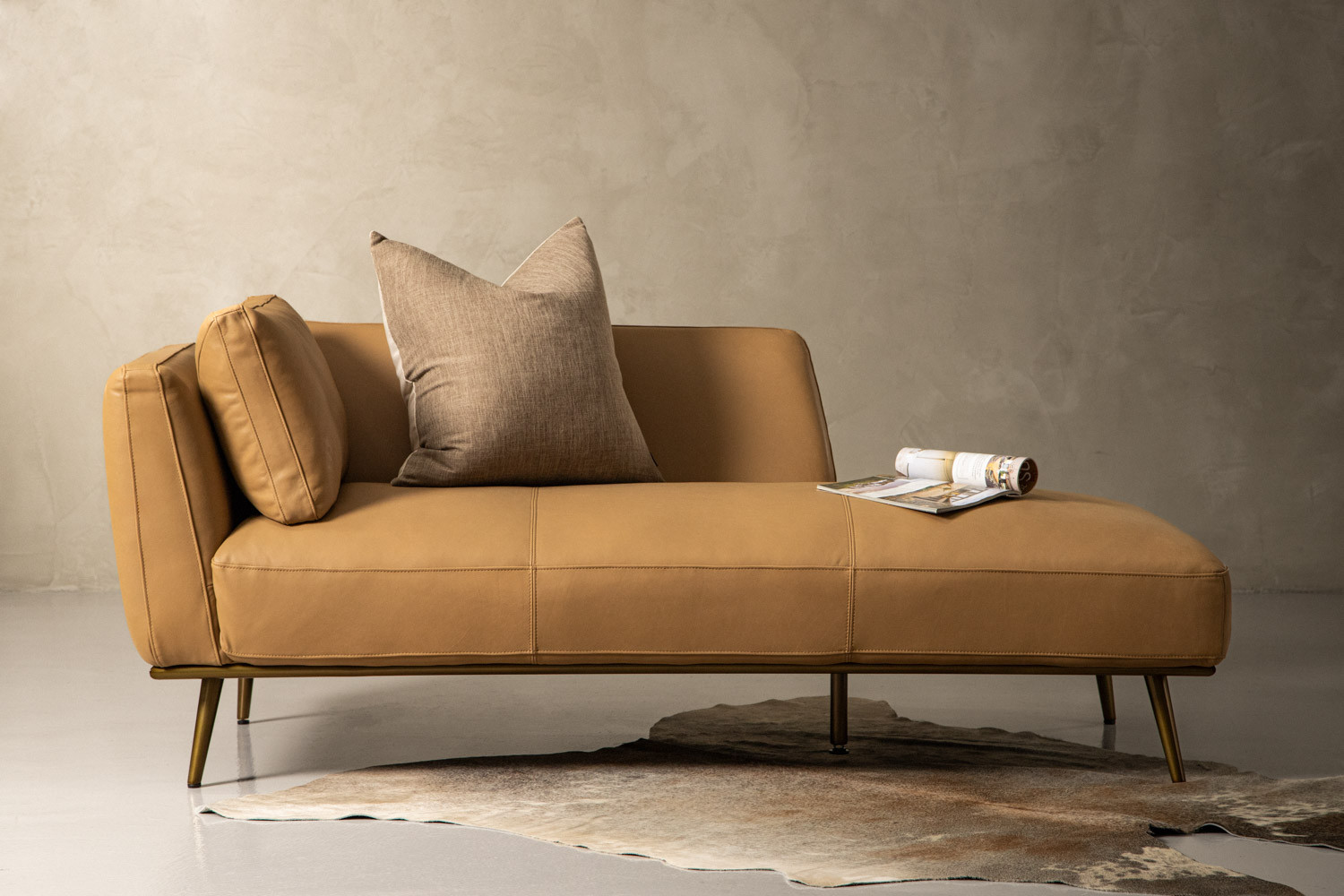 Dover Leather Daybed - Sandy Taupe